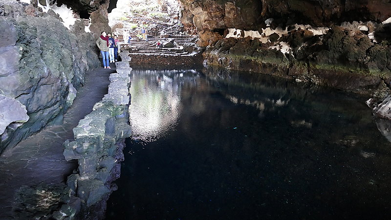 P1030747a